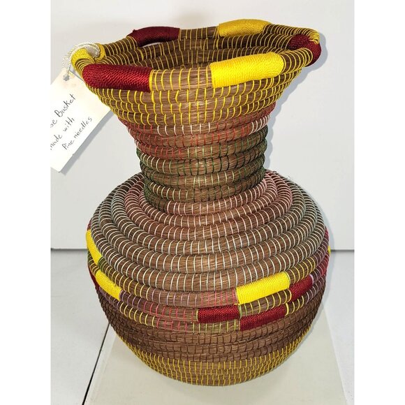 Dancing with Joy Creations Vase Basket Made with Pine Needles NEW NWT